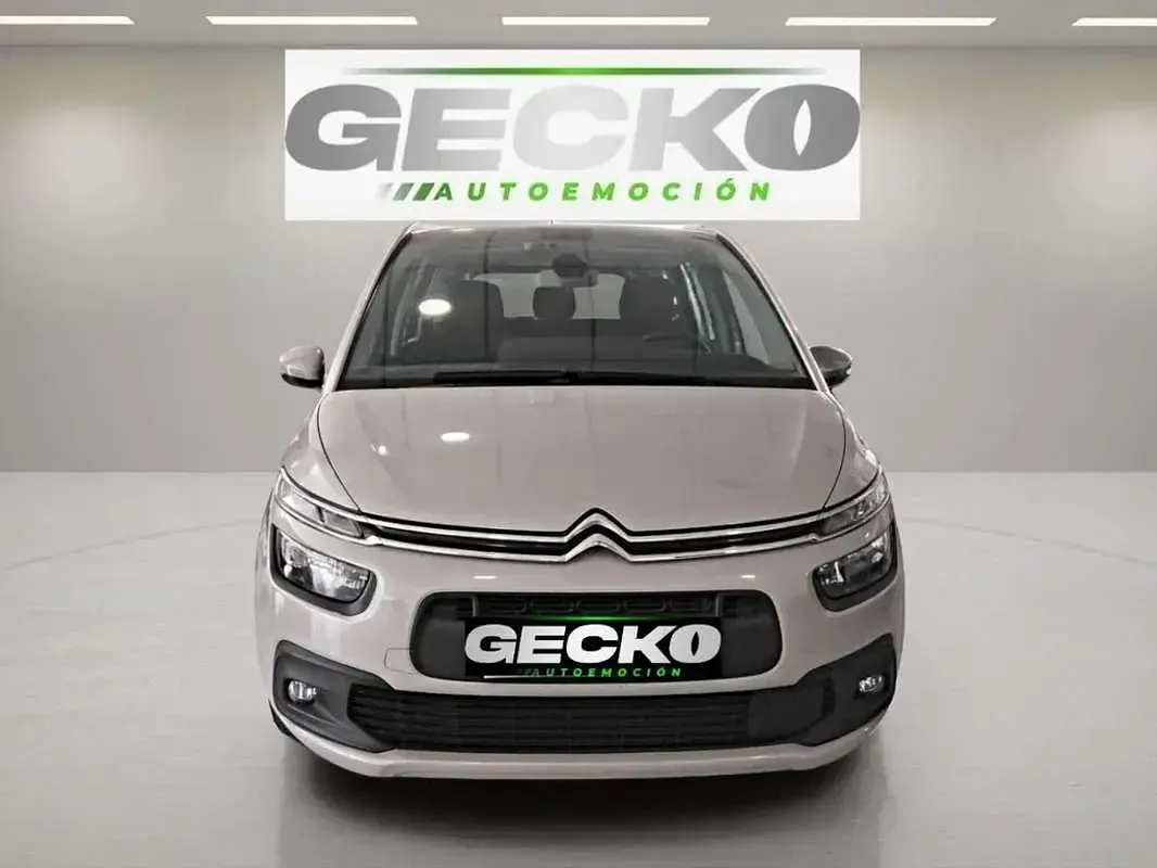 Usado Citroën Spacetourer Feel 129 CV (94 kW) 2019 Beige Monovolumen