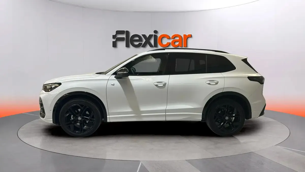 Usado VW Tiguan R-line 150 CV (110 kW) 2024 Blanco SUV