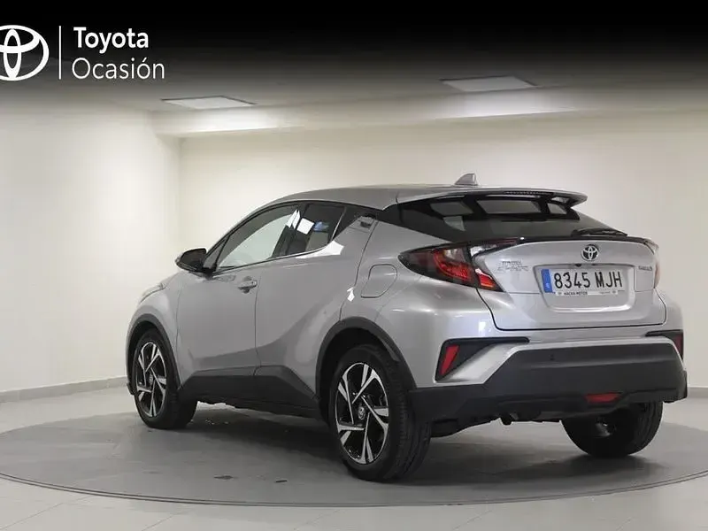 Usado Toyota C-HR Advance 122 CV (89 kW) 2023 Gris / plata SUV