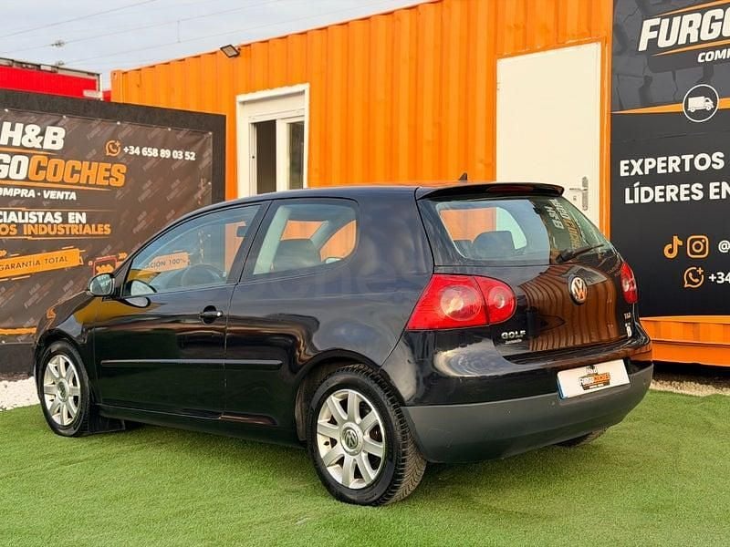 Usado VW Golf IV Conceptline 105 CV (77 kW) 2005 Negro Berlina