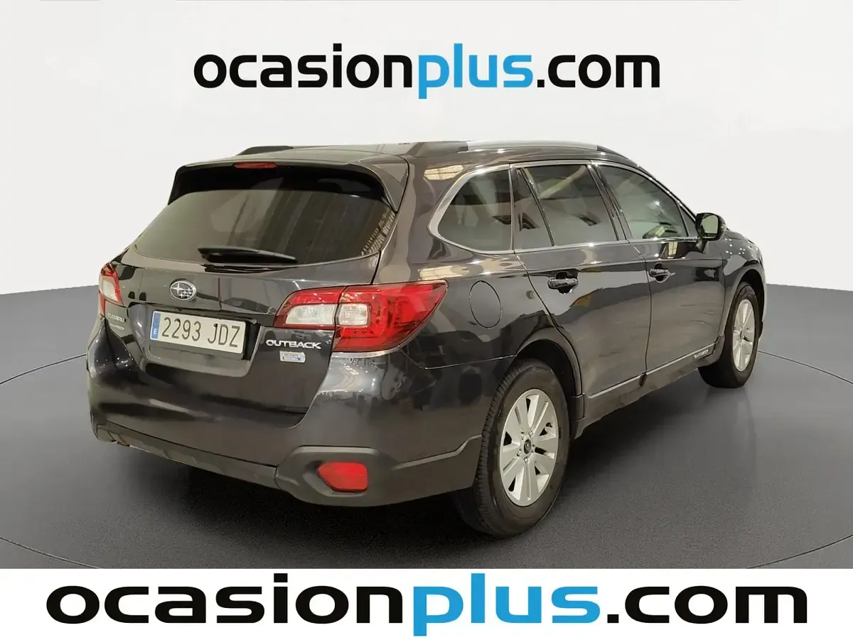 Usado Subaru Outback 150 CV (110 kW) 2015 Gris Familiar