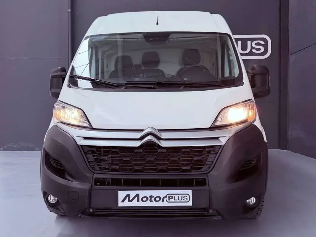 Usado Citroën Jumper 139 CV (102 kW) 2020 Blanco Monovolumen