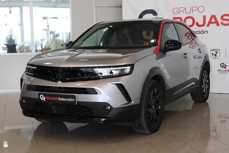 Usado Opel Mokka X GS Line 130 CV (95 kW) 2021 Gris y negro SUV