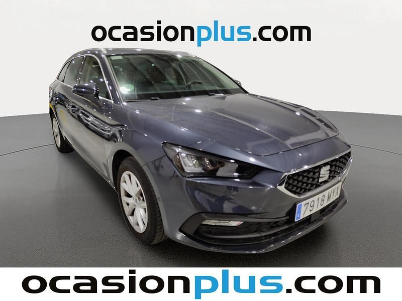 Usado Seat Leon Style 116 CV (85 kW) 2025 Gris Familiar