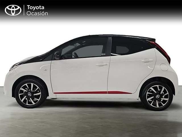 Usado Toyota Aygo Sport 72 CV (52 kW) 2021 Blanco Utilitario
