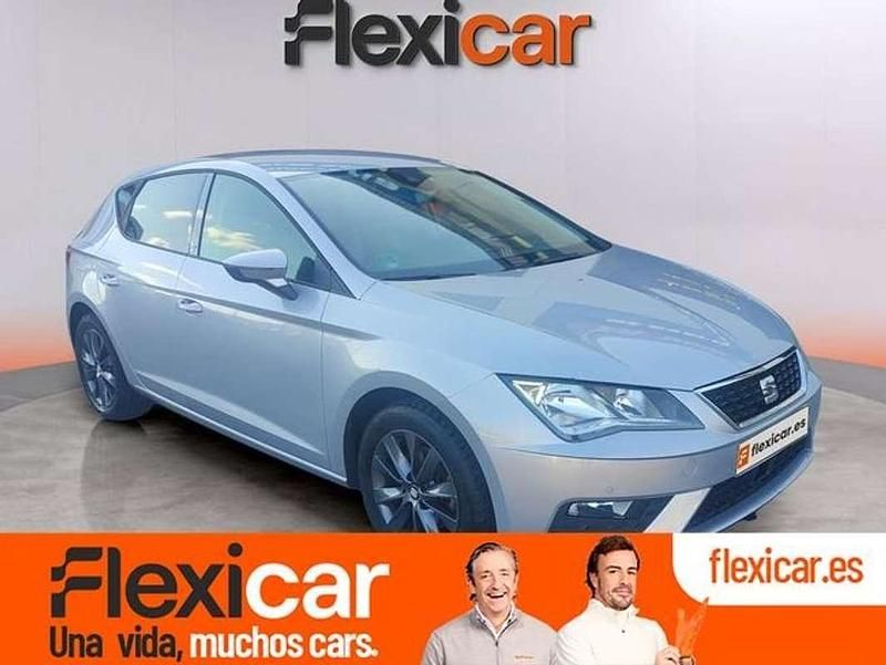 Usado Seat Leon ST Style 131 CV (96 kW) 2020 Gris Familiar