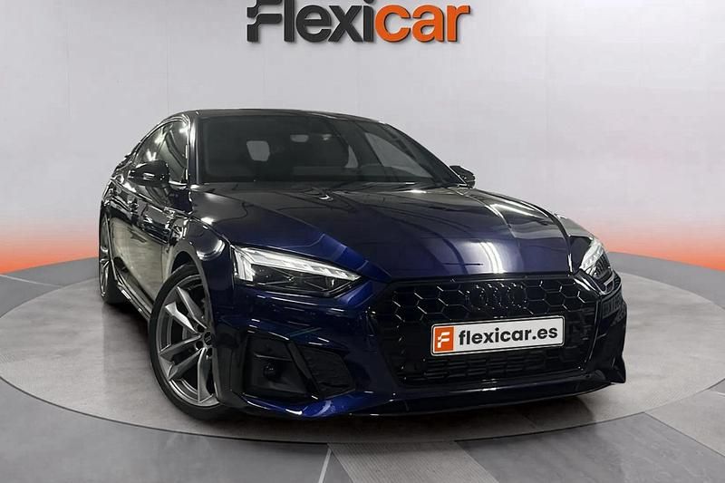 Usado Audi A5 Premium 204 CV (150 kW) 2024 Azul Berlina