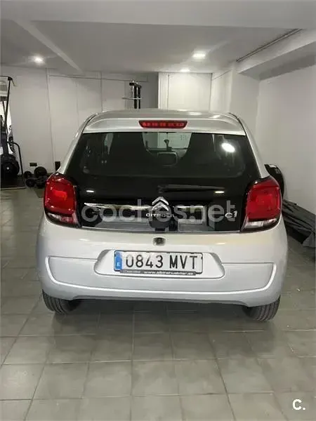 Usado Citroën C1 Feel 69 CV (50 kW) 2015 Gris / plata Utilitario
