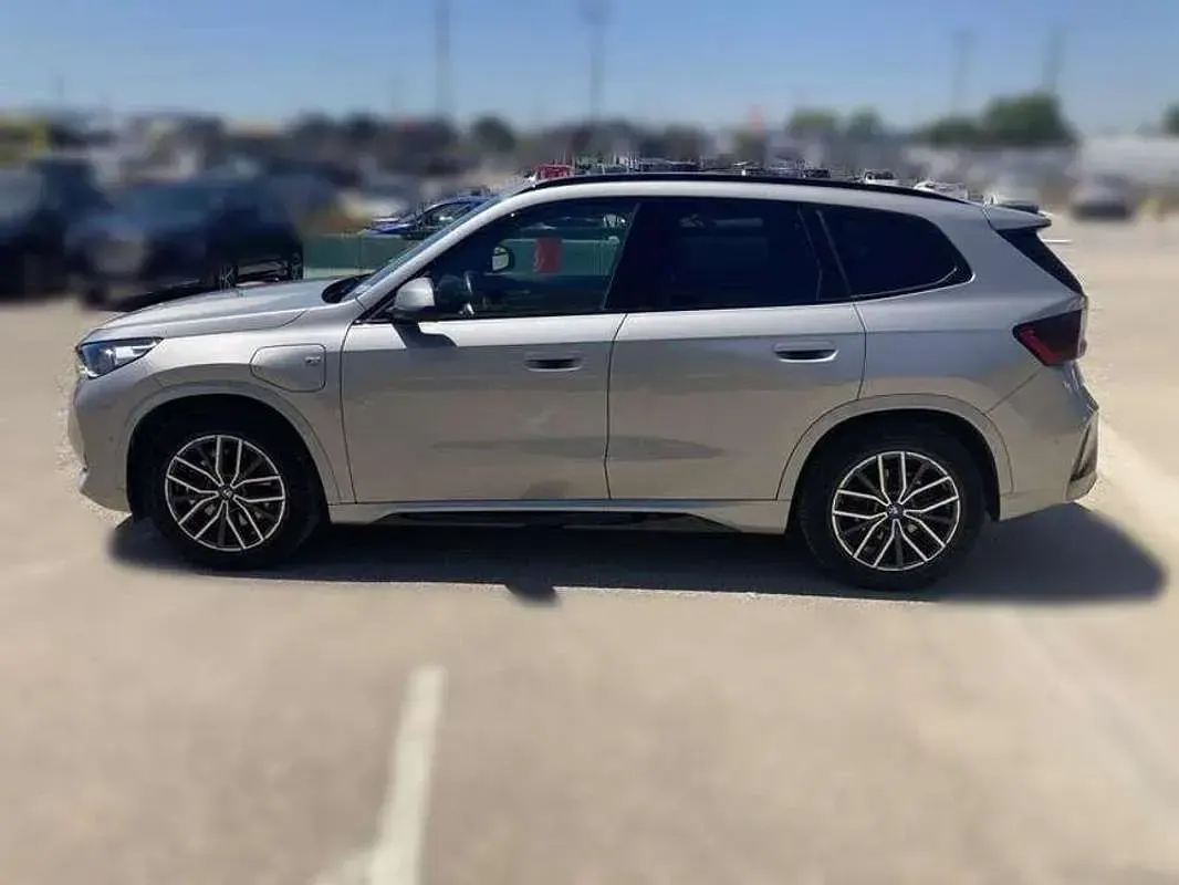 Usado BMW X1 245 CV (180 kW) 2025 Gris SUV
