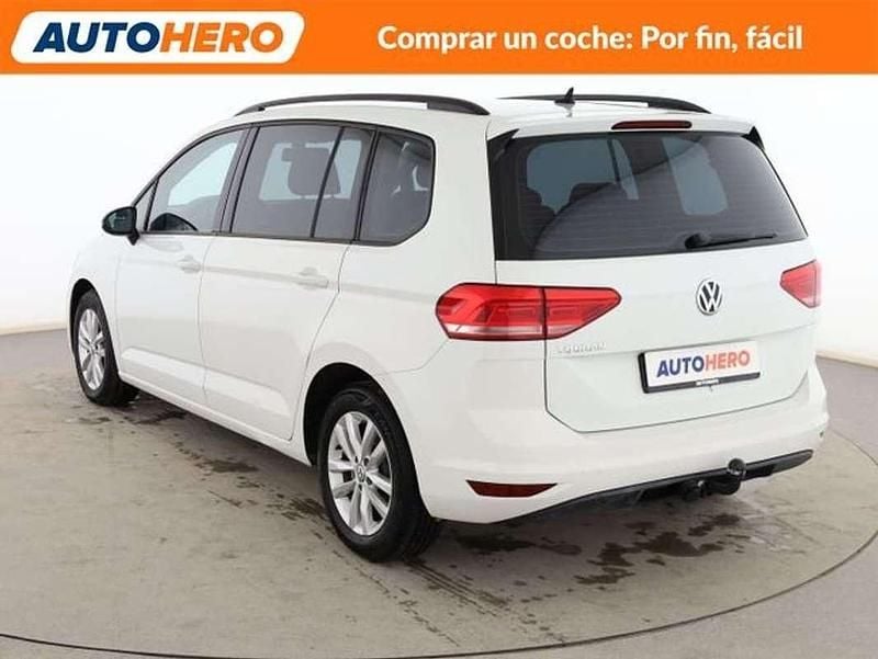 Usado VW Touran Edition 116 CV (85 kW) 2018 Blanco Monovolumen