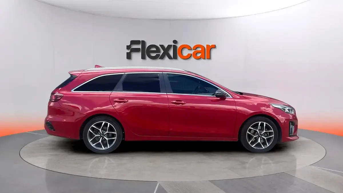 Usado Kia Ceed 115 CV (84 kW) 2021 Rojo Utilitario