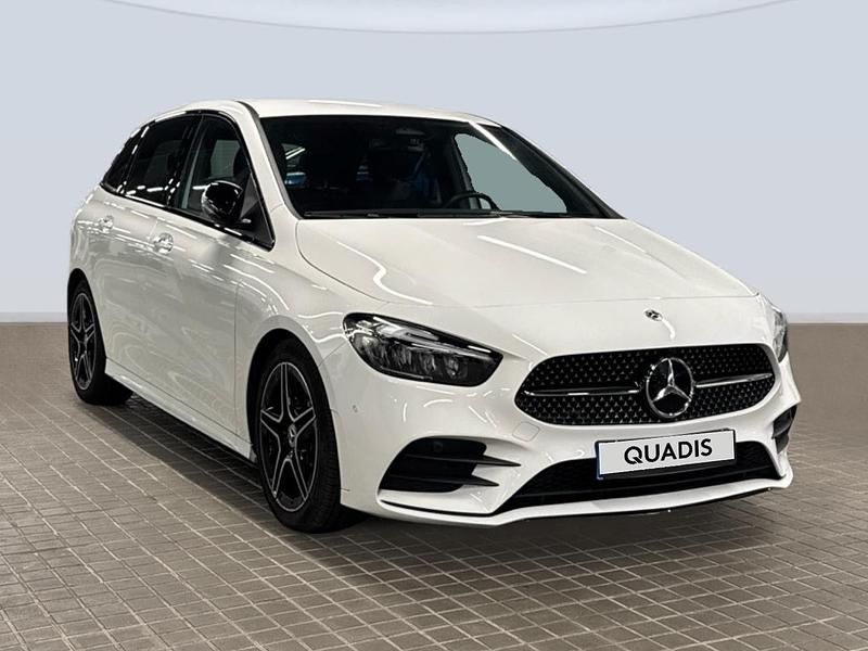 Usado Mercedes B200 150 CV (110 kW) 2024 Blanco Monovolumen