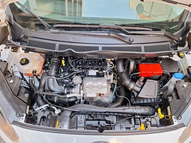 Usado Ford Transit 100 CV (73 kW) 2019 Blanco Monovolumen