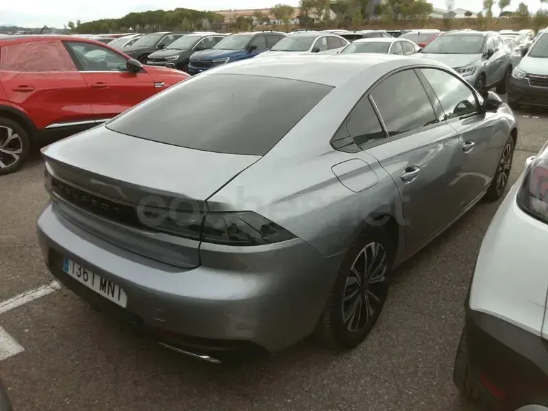 Usado Peugeot 508 Allure 130 CV (95 kW) 2024 Gris / plata Berlina