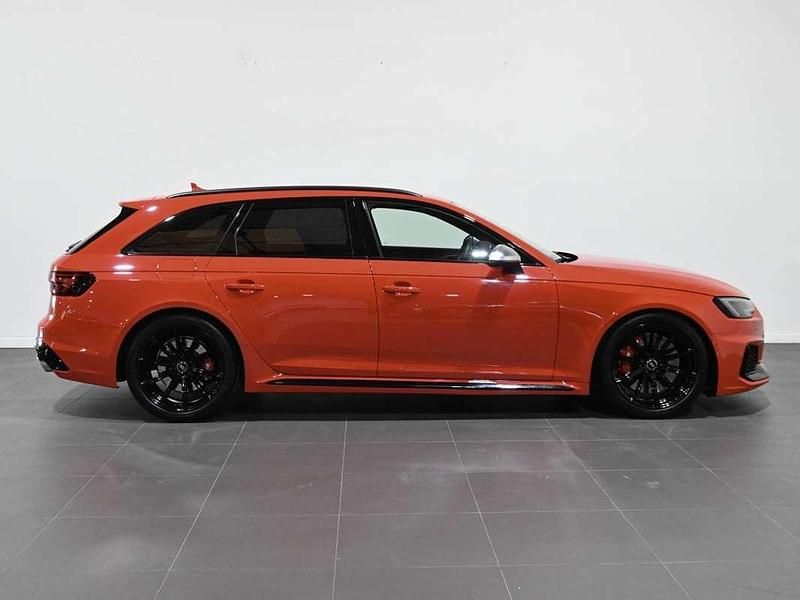 Usado Audi RS4 Sport 450 CV (330 kW) 2018 Rojo Familiar