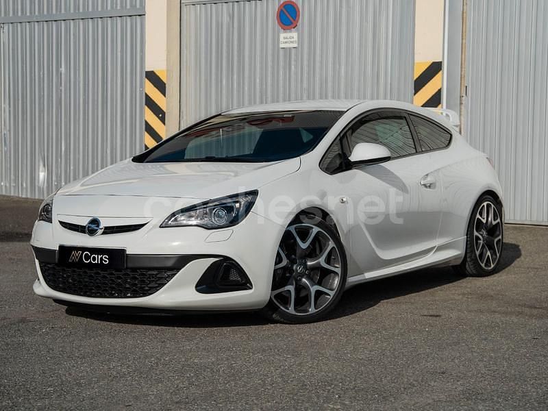 Blanco Usado 2018 Opel Astra GTC OPC Berlina | 24.990 € - Imagen 1/4