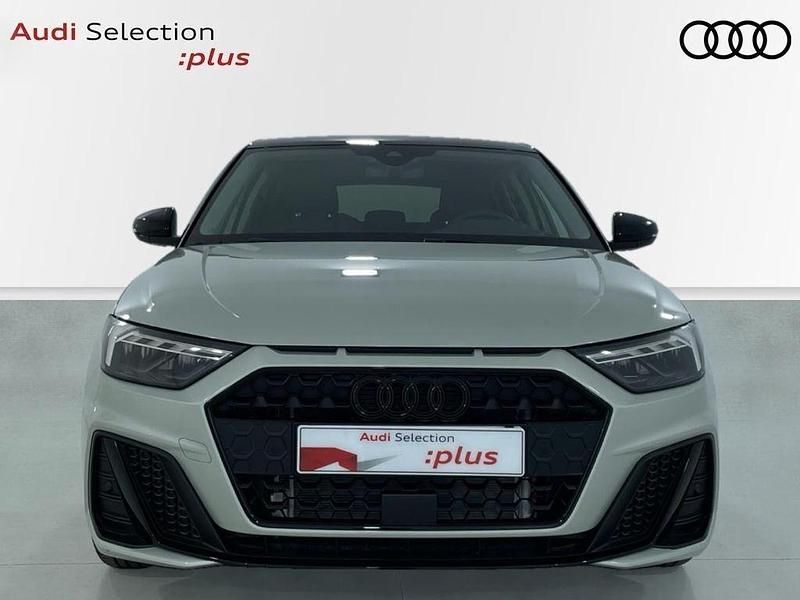 Usado Audi A1 Black Edition 116 CV (85 kW) 2025 Gris SUV