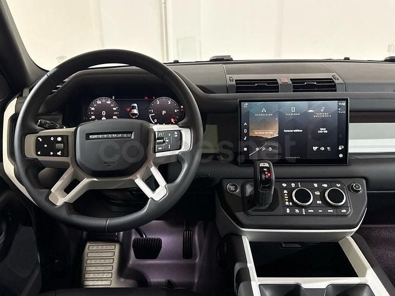 Usado Land Rover Defender S 249 HP (183 kW) 2025 Branco SUV