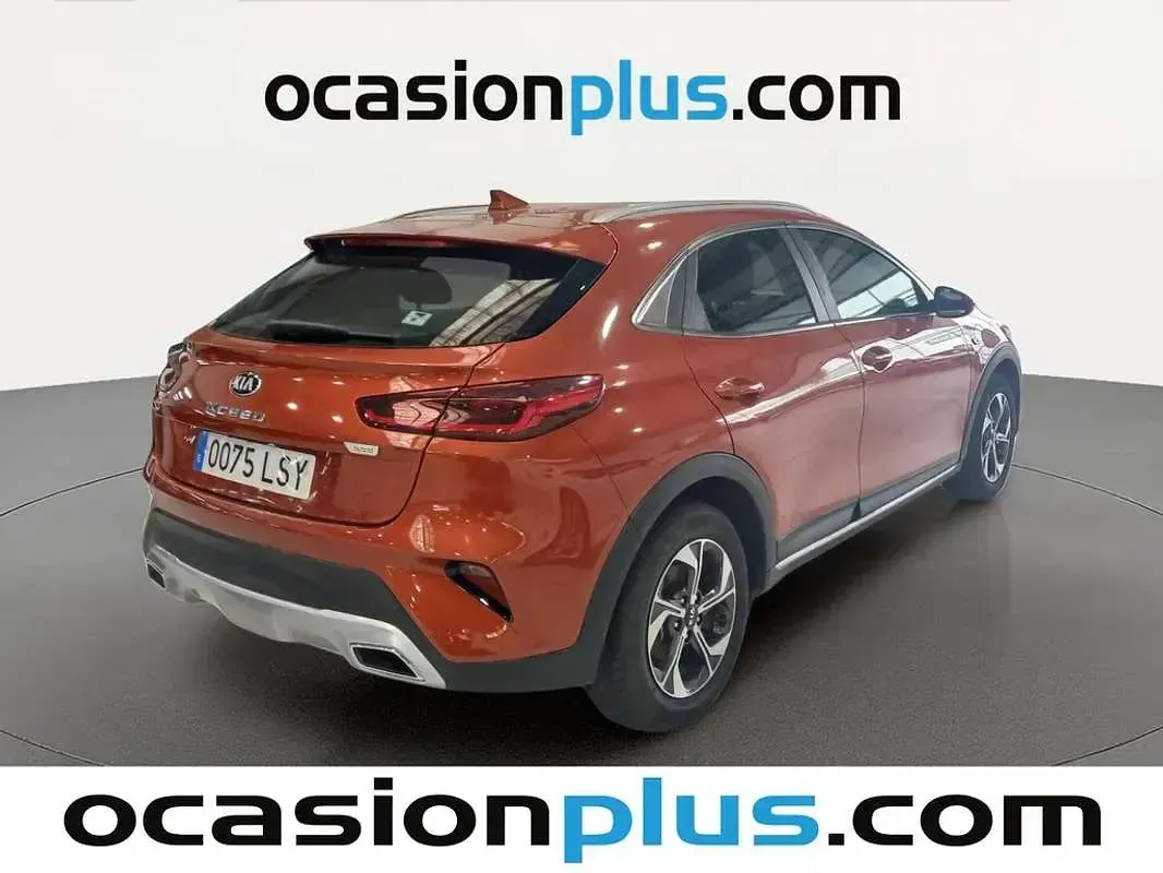 Usado Kia XCeed 136 CV (100 kW) 2021 Naranja SUV