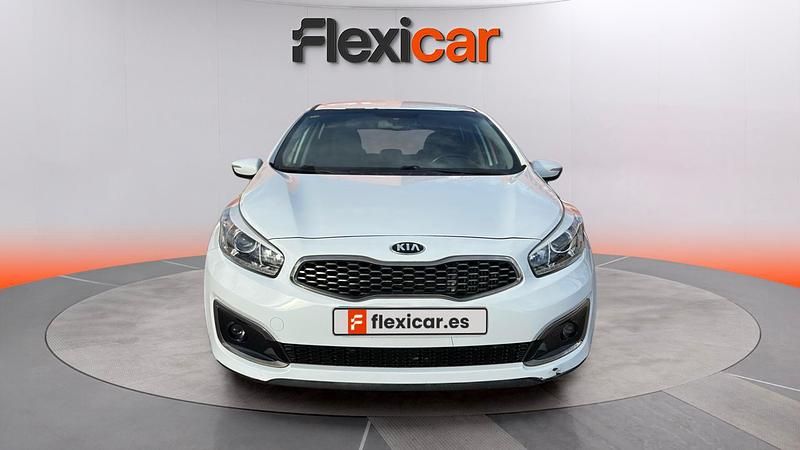 Usado Kia Ceed GT 90 CV (66 kW) 2018 Blanco Berlina