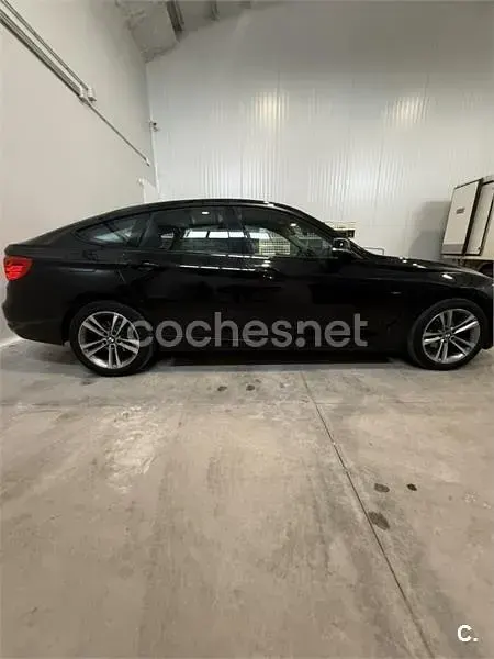 Usado BMW 318 Gran Turismo Sport Line 143 CV (105 kW) 2015 Negro Berlina