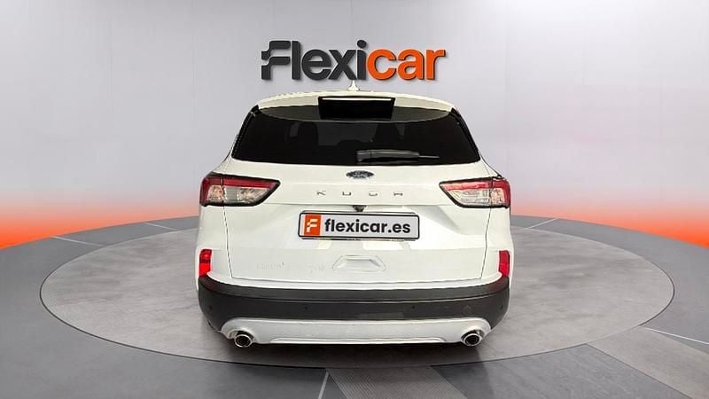 Usado Ford Kuga Titanium 150 CV (110 kW) 2022 Blanco SUV