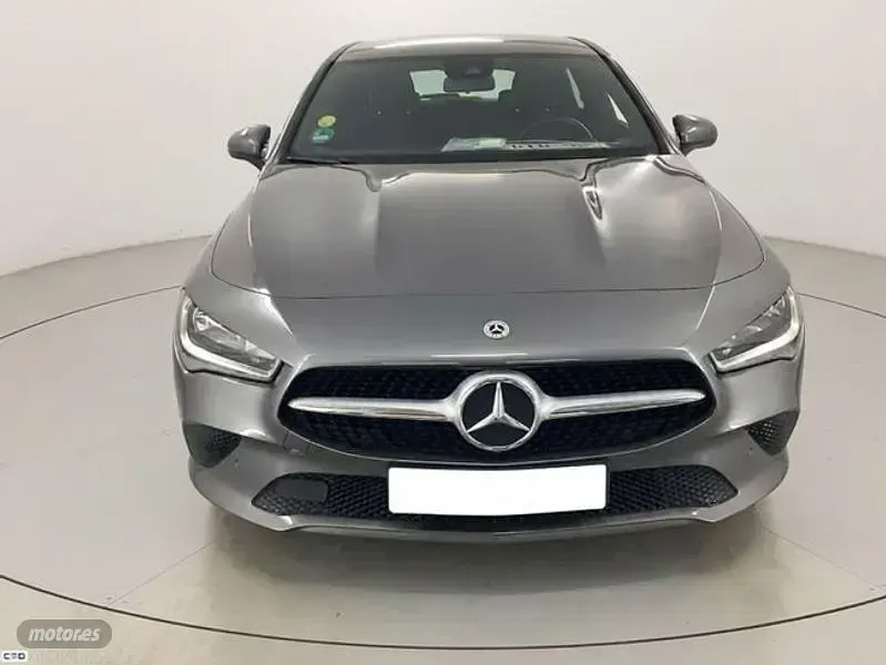 Usado Mercedes CLA200 136 CV (100 kW) 2022 Gris Coupe