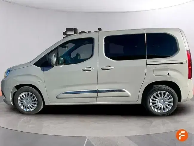 Usado Toyota Proace Verso Active 131 CV (96 kW) 2020 Beige Familiar