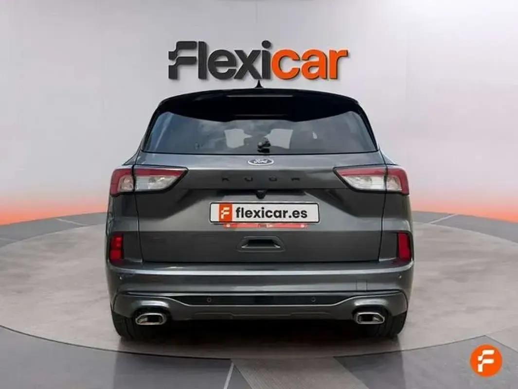Usado Ford Kuga ST-Line 150 CV (110 kW) 2023 Gris SUV