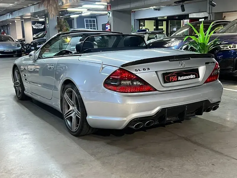Usado Mercedes SL63 AMG AMG 525 CV (386 kW) 2008 Gris / plata Descapotable