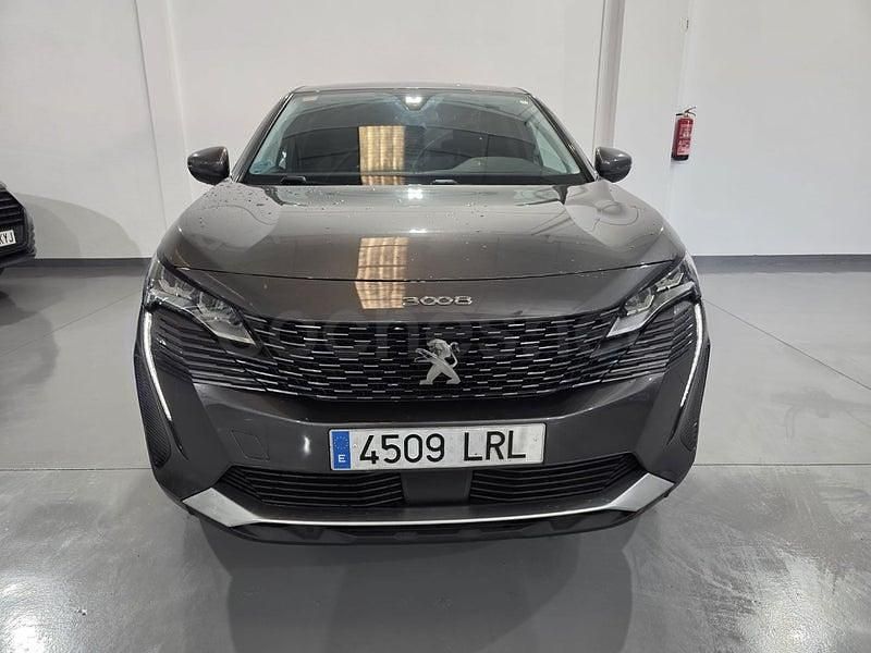 Usado Peugeot 3008 Active 131 CV (96 kW) 2021 Gris / plata SUV