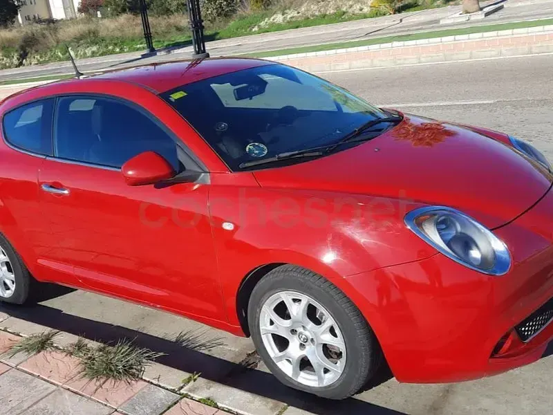 Usado Alfa Romeo MiTo 85 CV (62 kW) 2014 Rojo Utilitario
