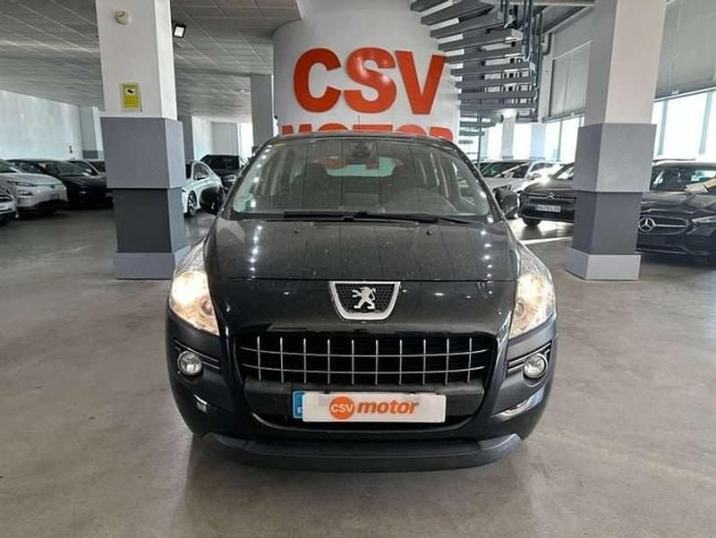 Usado Peugeot 3008 110 CV (80 kW) 2010 Negro Familiar