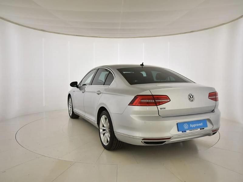 Usado VW Passat GTE 218 CV (160 kW) 2016 Gris/plata Berlina