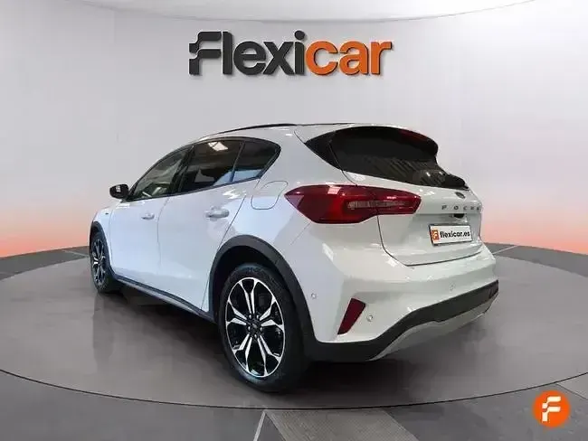 Usado Ford Focus Active 155 CV (114 kW) 2022 Blanco Berlina