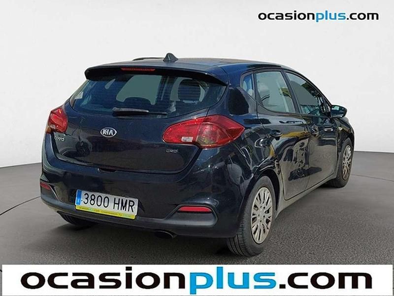 Usado Kia Ceed 90 CV (66 kW) 2012 Negro Utilitario