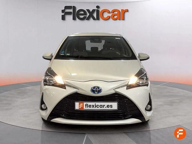 Usado Toyota Yaris Business Edition 69 CV (50 kW) 2019 Blanco Berlina