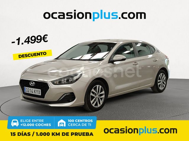 Beige Usado 2019 Hyundai i30 Berlina | 16.490 € (Caro) - Imagen 1/4