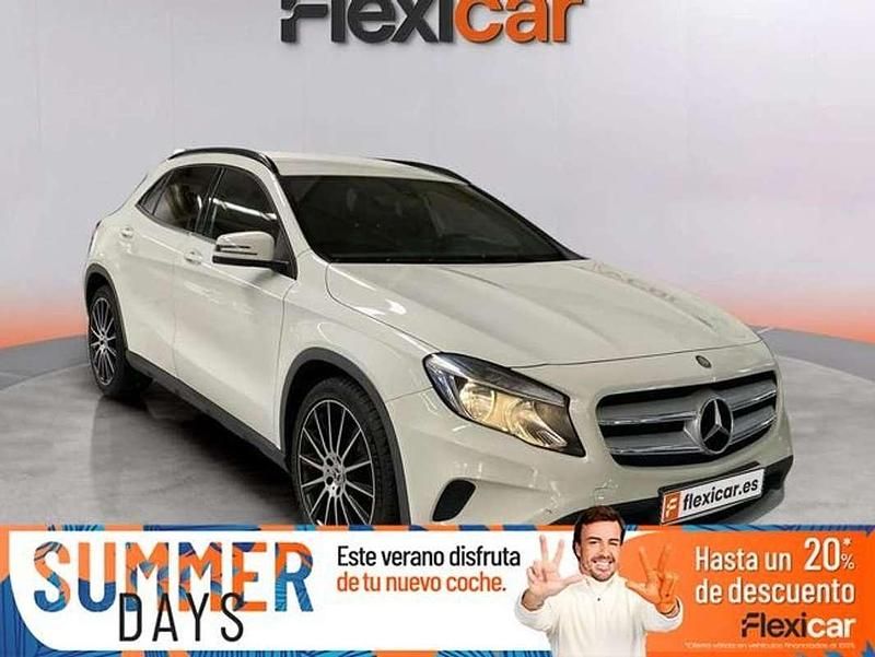 Blanco Usado 2016 Mercedes GLA180 SUV | 14.470 € (Buen precio) - Imagen 1/1