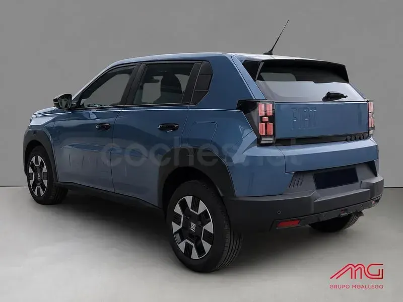 Nuevo Fiat Grande Panda Icon 100 CV (73 kW) 2026 Azul Utilitario
