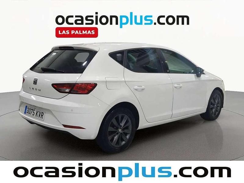 Usado Seat Leon Style 131 CV (96 kW) 2019 Blanco Utilitario