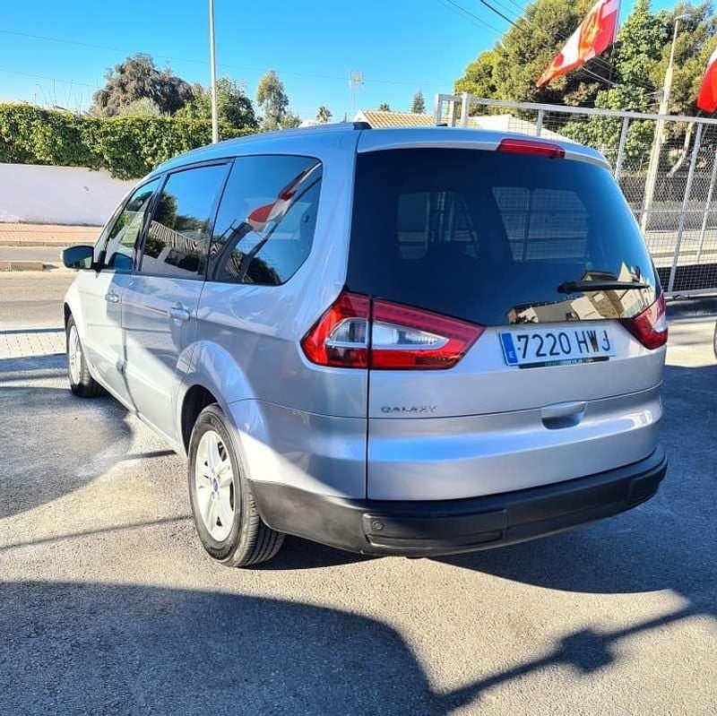 Usado Ford Galaxy Titanium 140 CV (102 kW) 2014 Gris Monovolumen