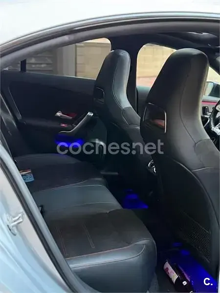 Usado Mercedes CLA200 163 CV (119 kW) 2020 Gris / plata Coupe