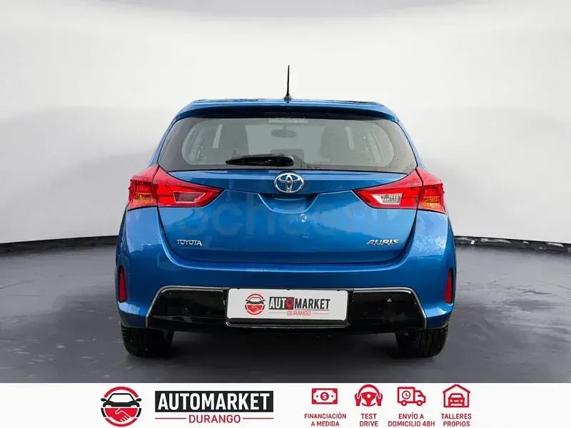 Usado Toyota Auris Business Edition 90 CV (66 kW) 2015 Azul Berlina