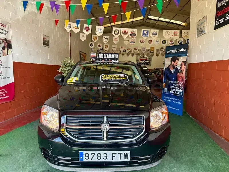 Usado Dodge Caliber SE 140 CV (102 kW) 2007 Negro Utilitario