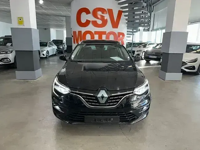 Usado Renault Mégane IV Techno 140 CV (102 kW) 2024 Negro Utilitario
