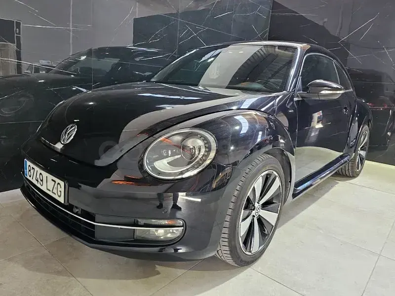 Usado VW Beetle Design 110 CV (80 kW) 2016 Negro Utilitario