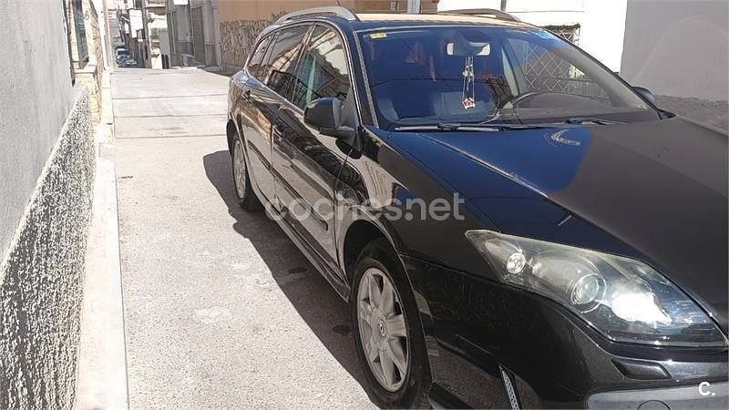 Usado Renault Laguna III 110 CV (80 kW) 2010 Negro Familiar