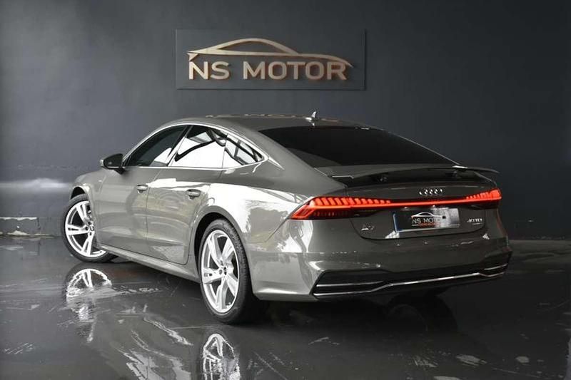 Usado Audi A7 Sportback S-Line 204 CV (150 kW) 2023 Gris Utilitario