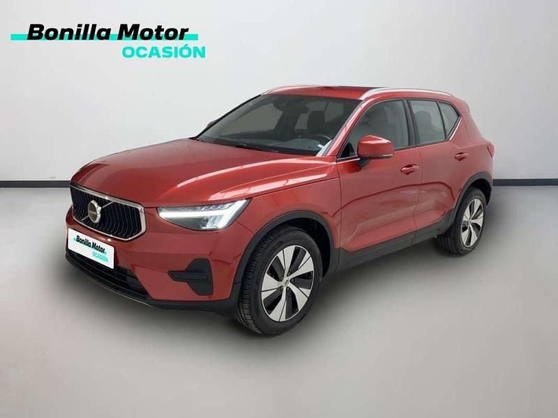 Rojo Usado 2023 Volvo XC40 Core SUV | 27.300 € (Precio justo) - Imagen 1/4